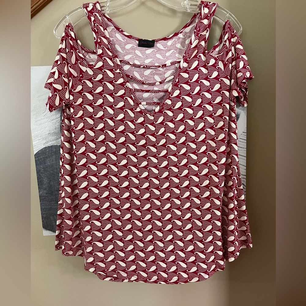 Shiela Rise top…large